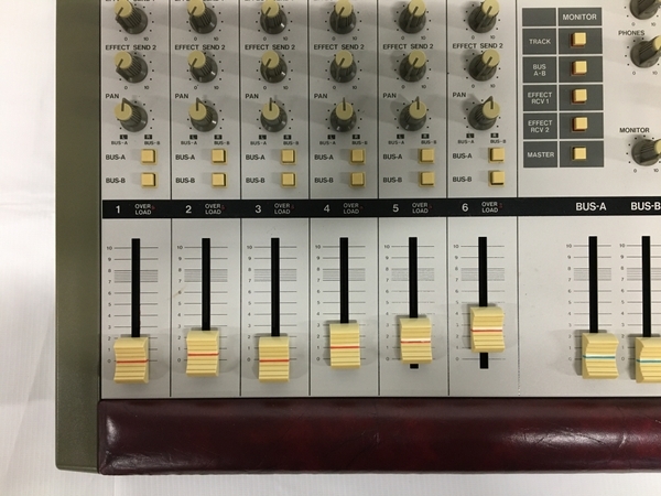 最大49%OFFクーポン AKAI MG614 マルチトラックレコーダー 通電のみ