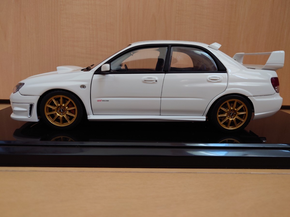 オートアート 1/18 モデルカー スバル インプレッサWRX sti GDB 鷹目