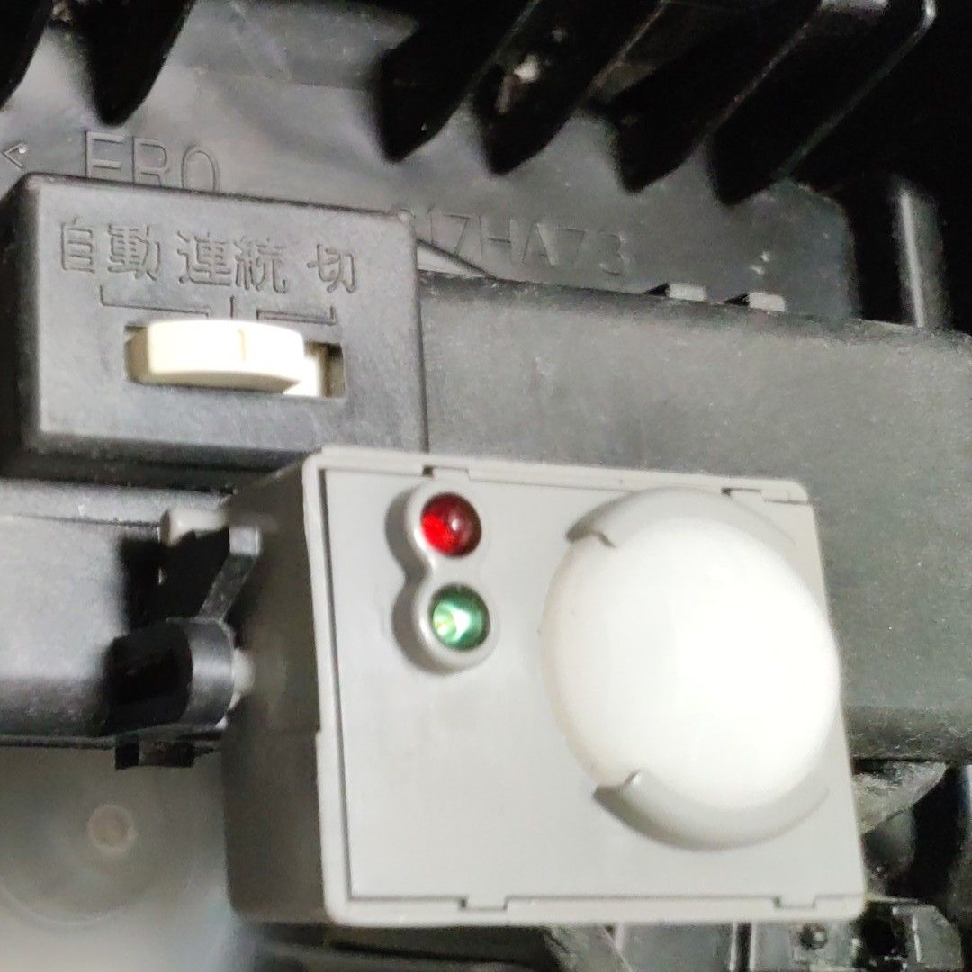 三菱電機 10cmダクト用換気扇 人感センサー VD-10ZAC9|Yahoo 三菱電機 10cmダクト用換気扇 人感センサー VD-10ZAC9|Yahoo
