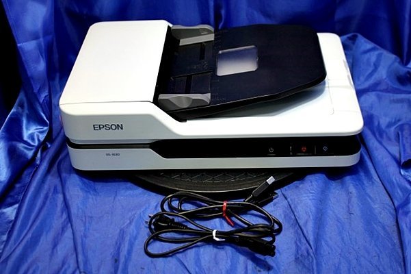 【総スキャン枚数３１３４枚】EPSON/ A4 フラットベッドスキャナー ★DS-1630/USB3.0ケーブル付き★　44588Y_画像1