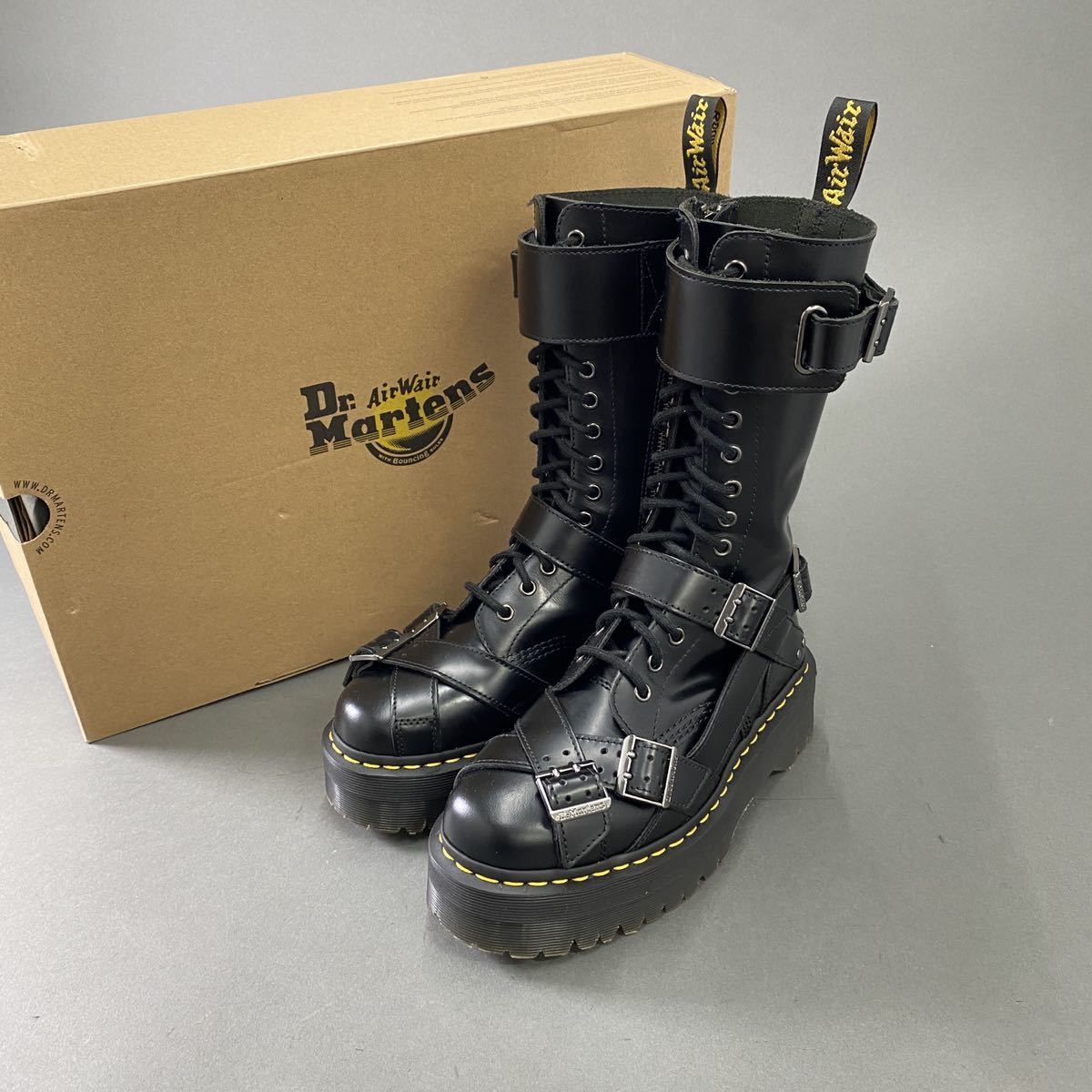 2e8 《美品》Dr.Martens ドクターマーチン 25774001 レースアップ