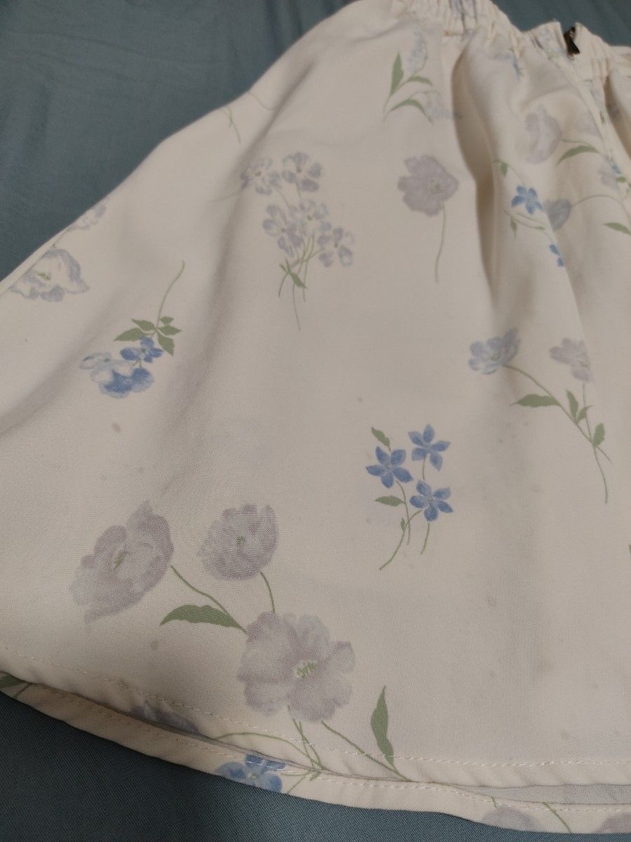 マジェスティックレゴン　スカート　スカパン　裏地付き　花柄　パステルカラー　ホワイト　寒色　白　水色　紫　夏服　春服
