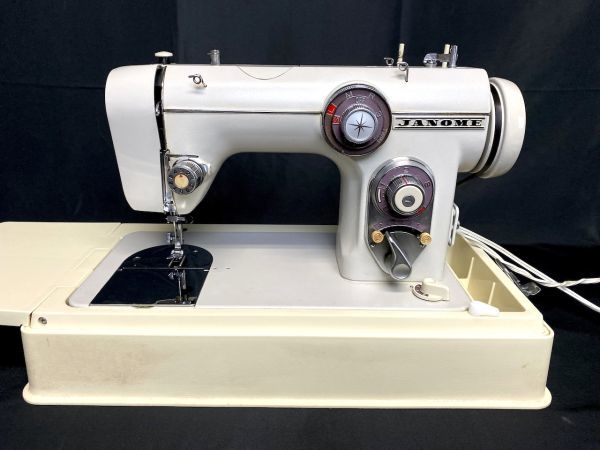 F234】美品 JANOME ジャノメミシン MODEL 672 フットペダル付 動作確認