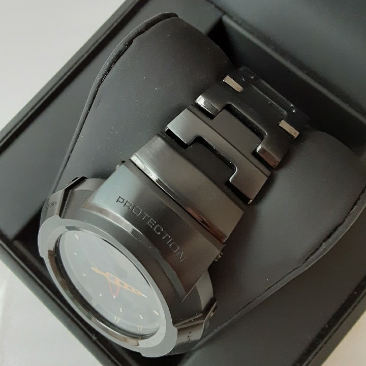 美品 CASIO G-SHOCK カシオ Gショック AWM-500UA-1AJR ユナイテッド