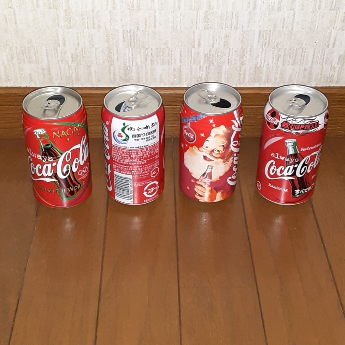 海】コカ・コーラ レトロ 限定品 空き缶 クリスマス缶 ワールドカップ