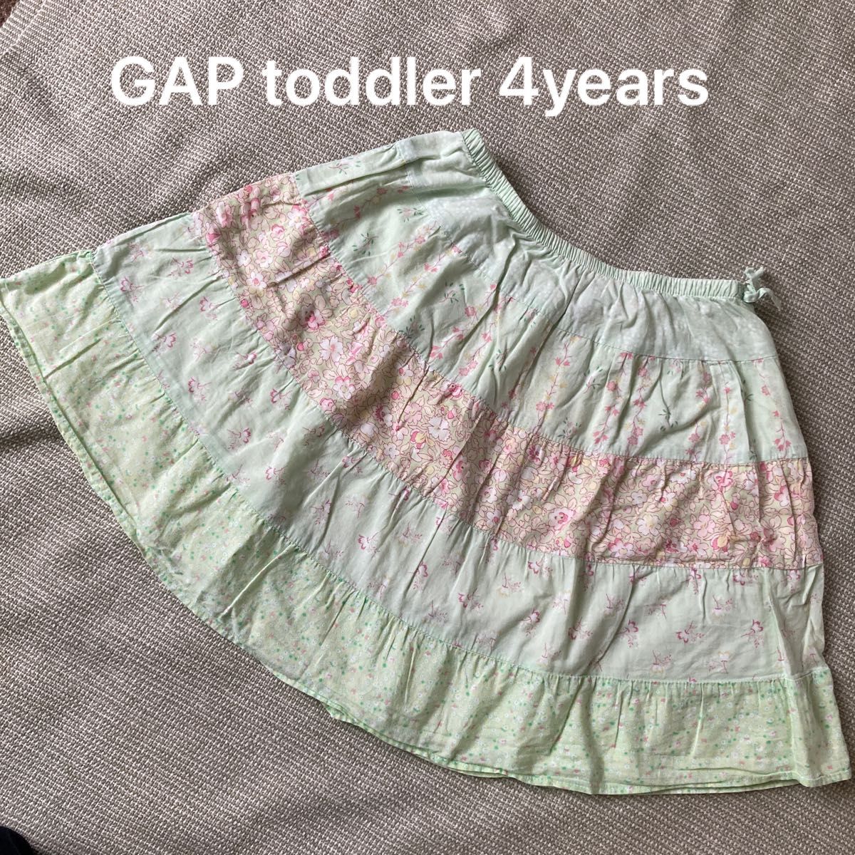 (アメリカ購入) GAP  花柄スカート 4歳