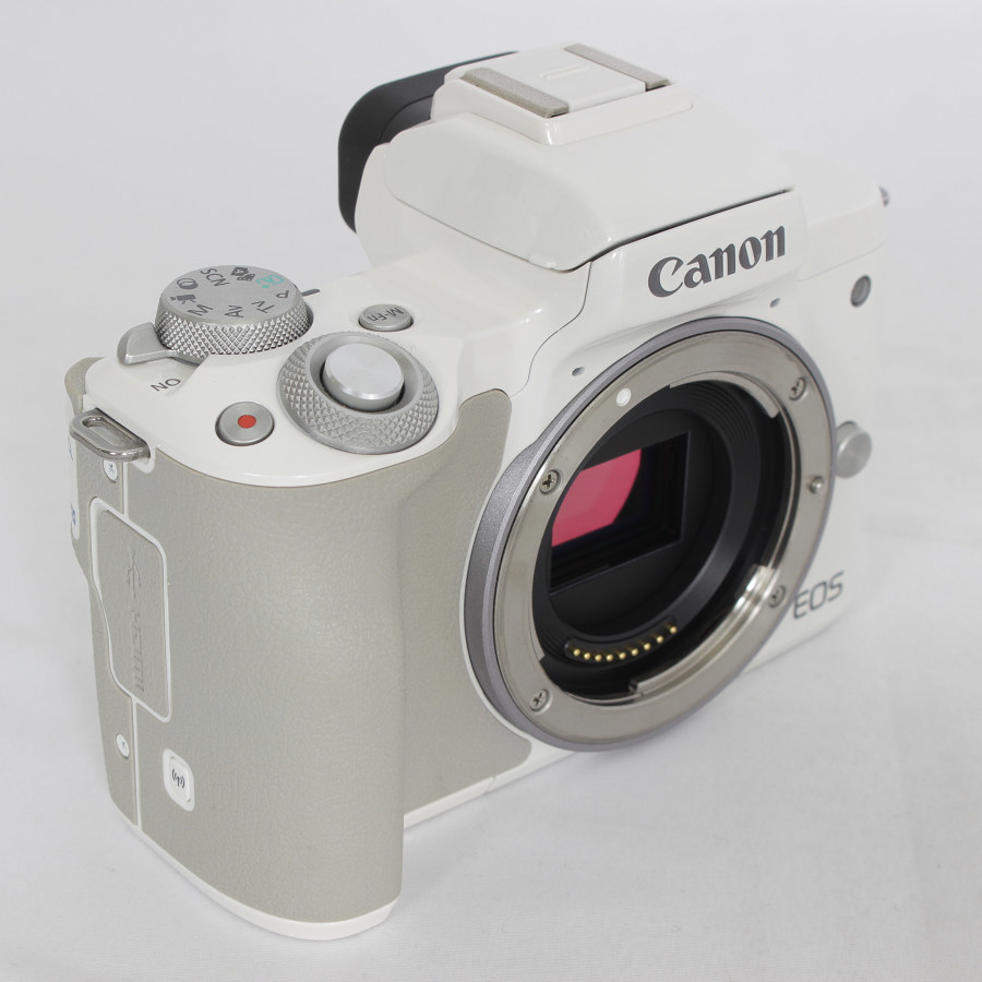 美品】Canon EOS Kiss M ダブルズームキット ホワイト ドライボックス