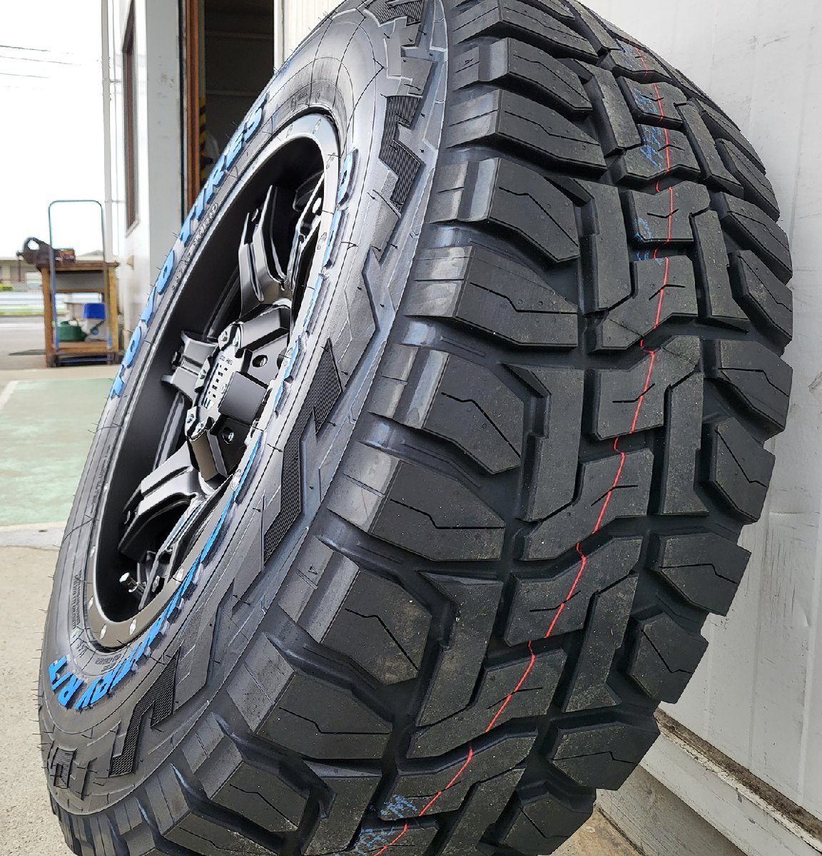 当店イチオシセット ハイラックス プラド サーフ FJ オープンカントリーRT ホワイトレター 265/65R17 265/70R17 285/70R17 LEXXEL OutLaw_画像5