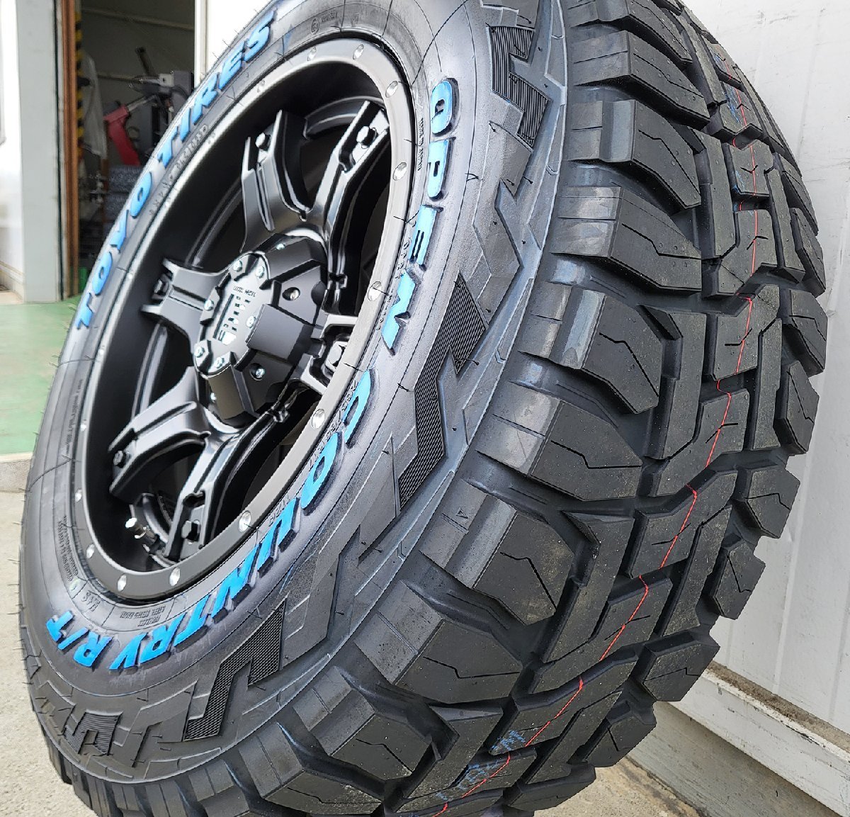 当店イチオシセット ハイラックス プラド サーフ FJ オープンカントリーRT ホワイトレター 265/65R17 265/70R17 285/70R17 LEXXEL OutLaw_画像6