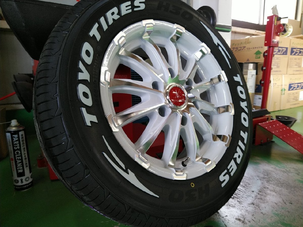 車検対応 TOYO H30 215/65R16 ホワイトレター ハイエース200系 タイヤホイールセット 16インチ BD12 新品 4本セット_画像1