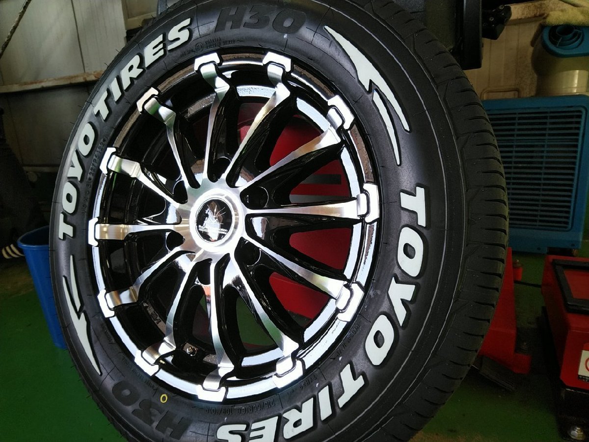 車検対応 ハイエース200系 タイヤホイールセット 新品4本セット 215/65R16 トーヨータイヤ H30 ホワイトレター 16インチ BD12_画像2