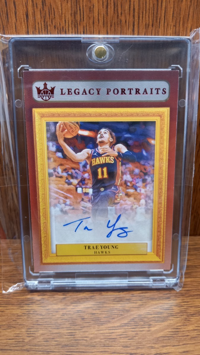 trae young 2021-22 panini basketball court kings auto 49シリ NBA