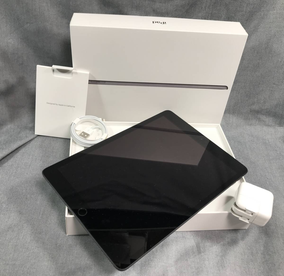 Apple iPad 第6世代 2018 128GB Wi-Fi スペースグレイ ブラック