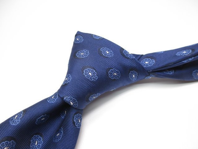 超美品 【キートン キトン Kiton】 セッテピエゲ風 刺繍柄 シルク