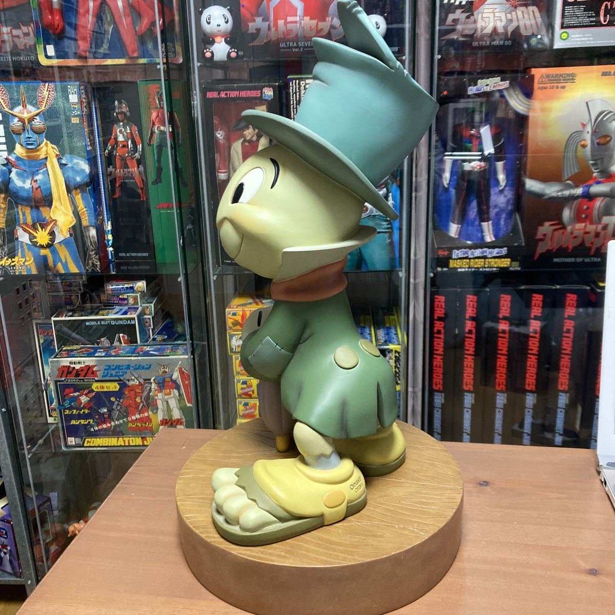 ディズニー ピノキオ ジミニークリケット 特大 フィギュア ビッグ