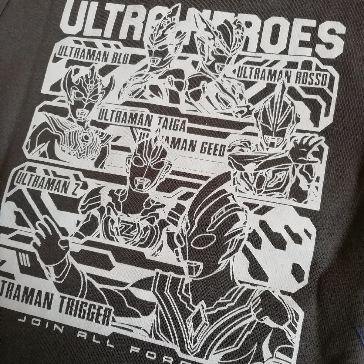 新品　ウルトラヒーローズ 　半袖Tシャツ TR8840　　120cm　ウルトラマンルーブ・タイガ・ジード・トリガー・Zゼット_画像4