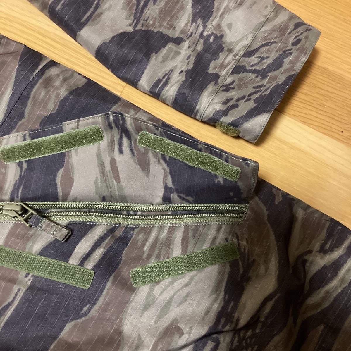 BURTON スノーボードウェア 新品 サイズs タイガーカモ GORE-TEX