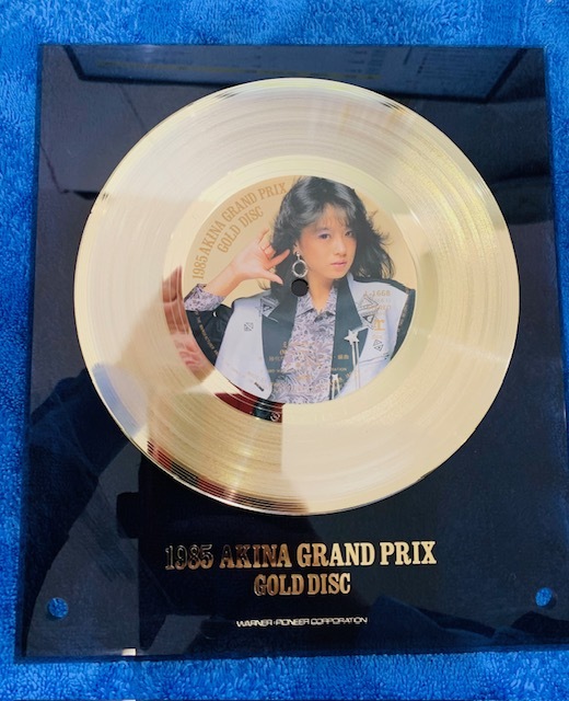 ★中森明菜 GOLD DISC 1985 AKINA GRAND PRIX 非売品 ミ・アモーレ★_画像1