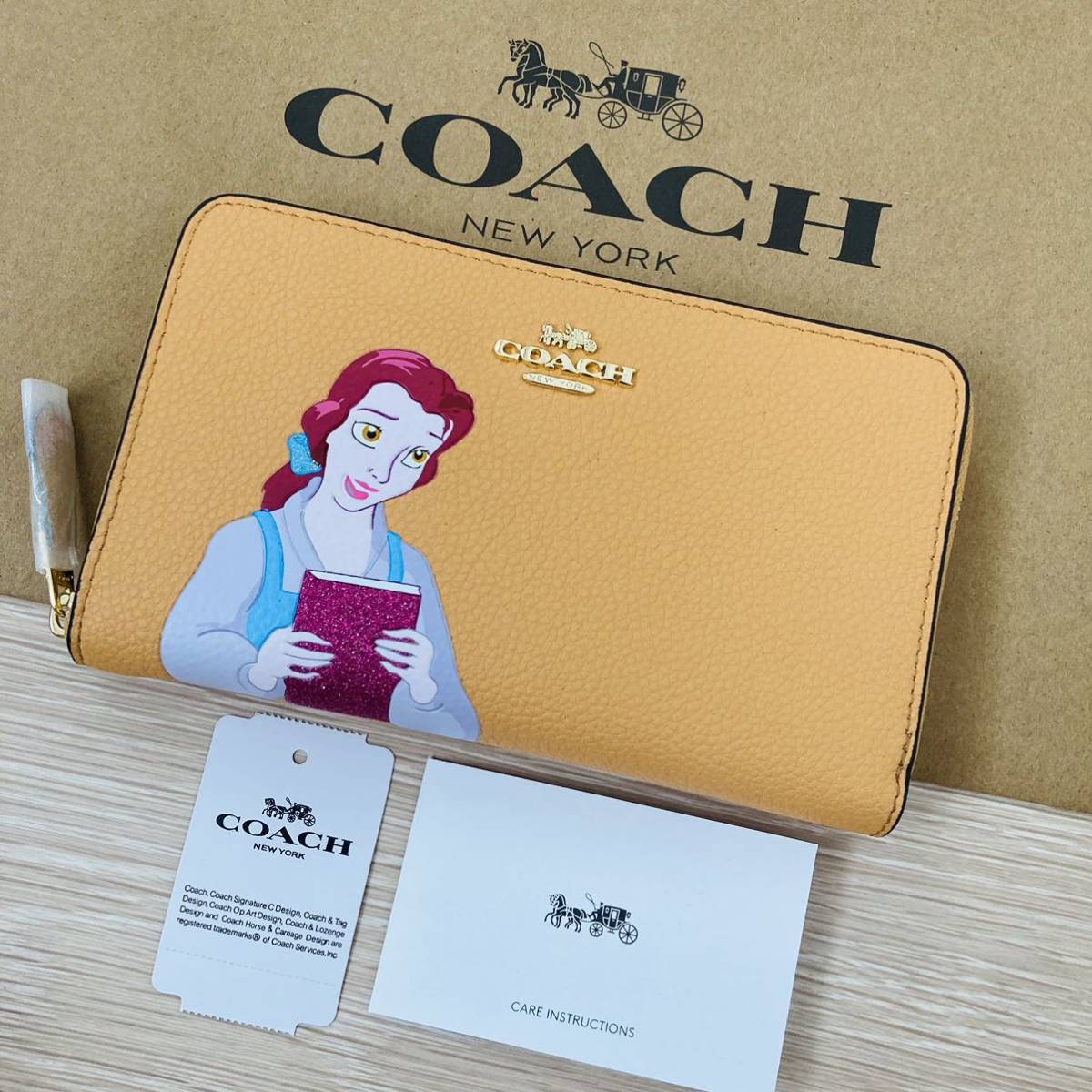 COACH コーチxディズニー限定コラボ 2894 ベル 美女と野獣 長 COACH コーチxディズニー限定コラボ 2894 ベル 美女と野獣 長
