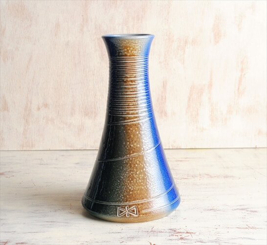 数々のアワードを受賞】 pottery Art 花器 陶器の花瓶 ヴィンテージ