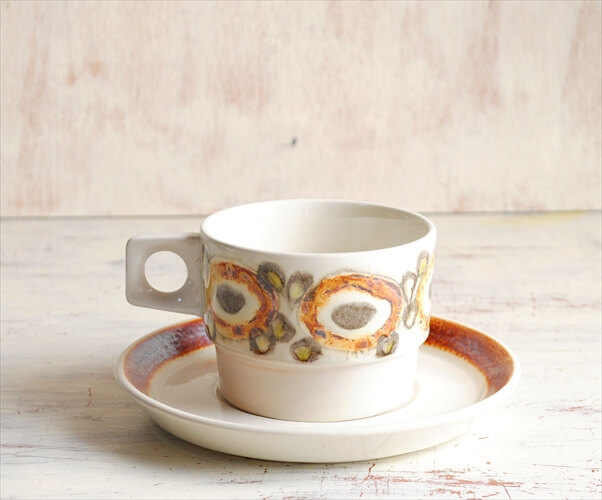 デンマーク製 Royal Copenhagen Nucella カップ&ソーサー デンマーク製 Royal Copenhagen Nucella カップ&ソーサー