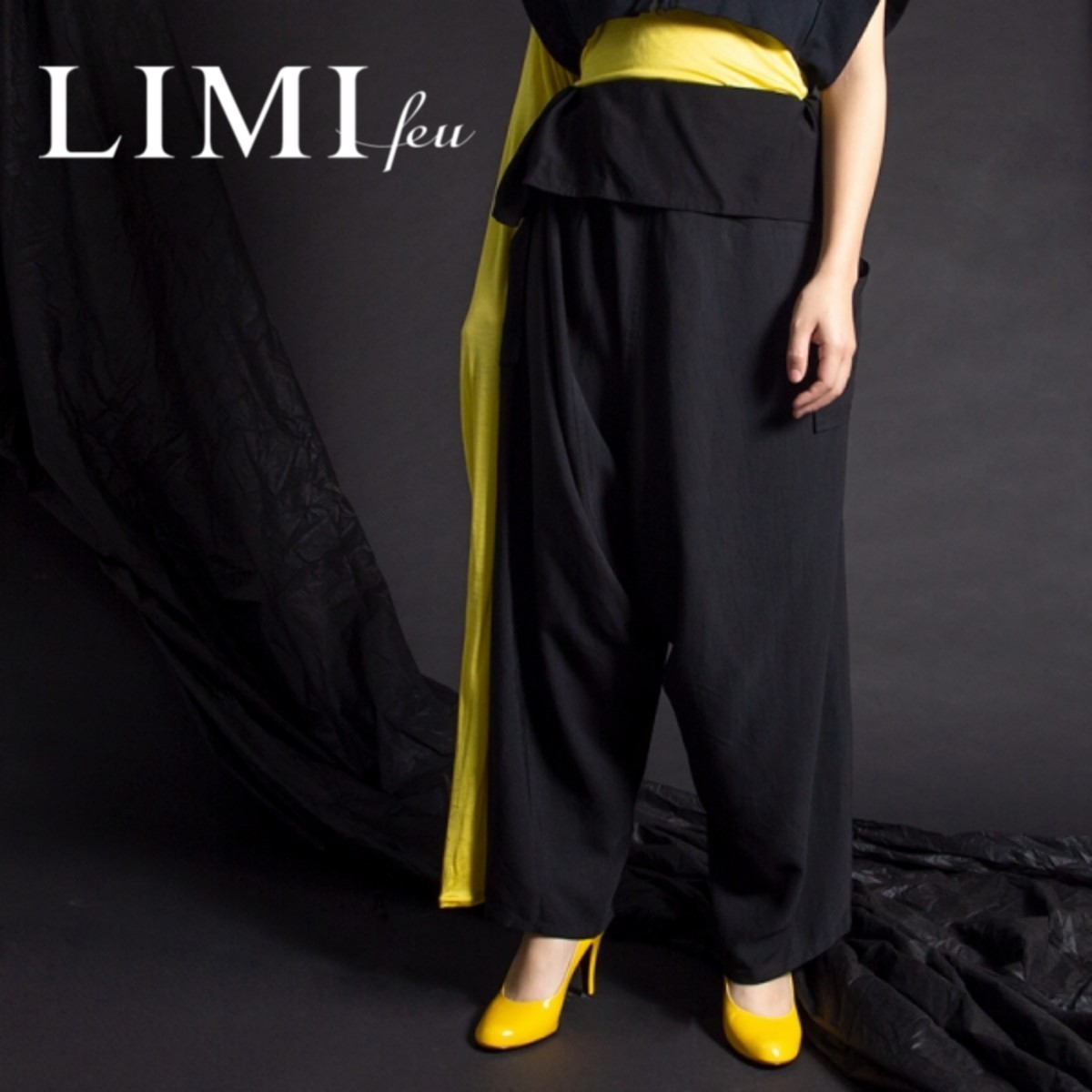 【極美品】定価42,000円 日本製 リミフゥ LIMI feu ワイドパンツ 黒 タイパンツ S サルエルパンツ レーヨンパンツ 男女兼用