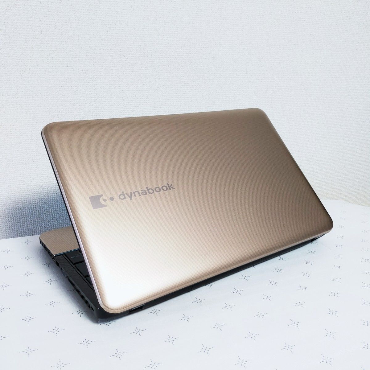 最上位i7】超大容量SSD1TB ゴールドノートパソコン 金 メモリ8GB 美品