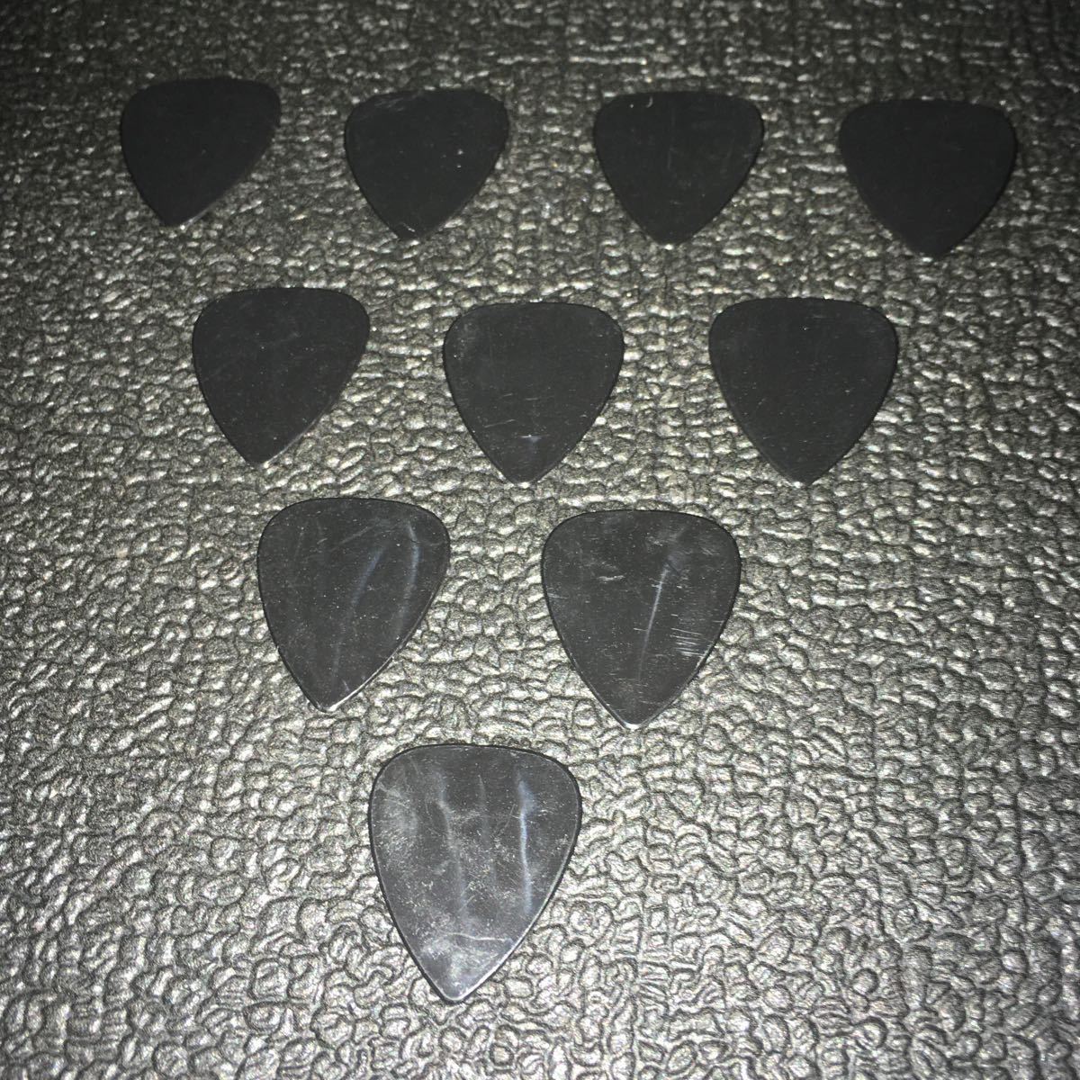 * prompt decision * new goods!! guitar pick approximately 0.71. black total 10 pieces set *