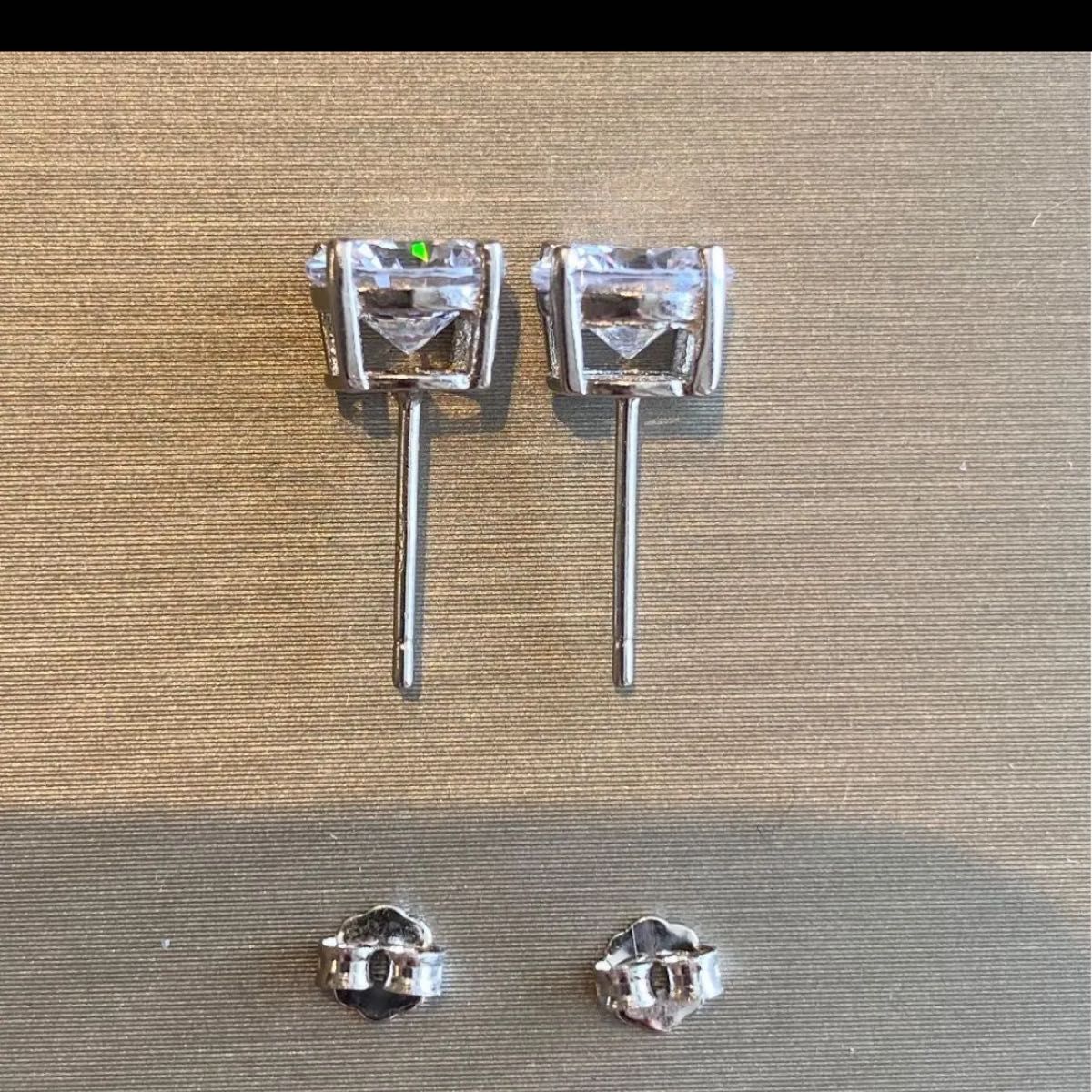 最高級人工ダイヤモンド 一粒ダイヤモンド ピアス7mm sona 最高級人工ダイヤモンド 一粒ダイヤモンド ピアス7mm sona
