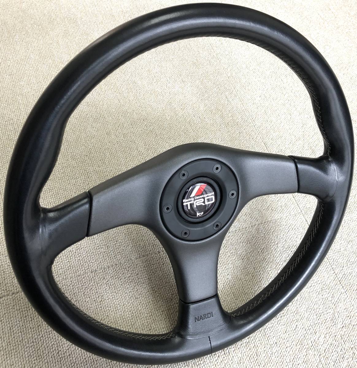 美品】NARDI ナルディ ガラ3 ステアリング 365mm TRD ホーンボタン