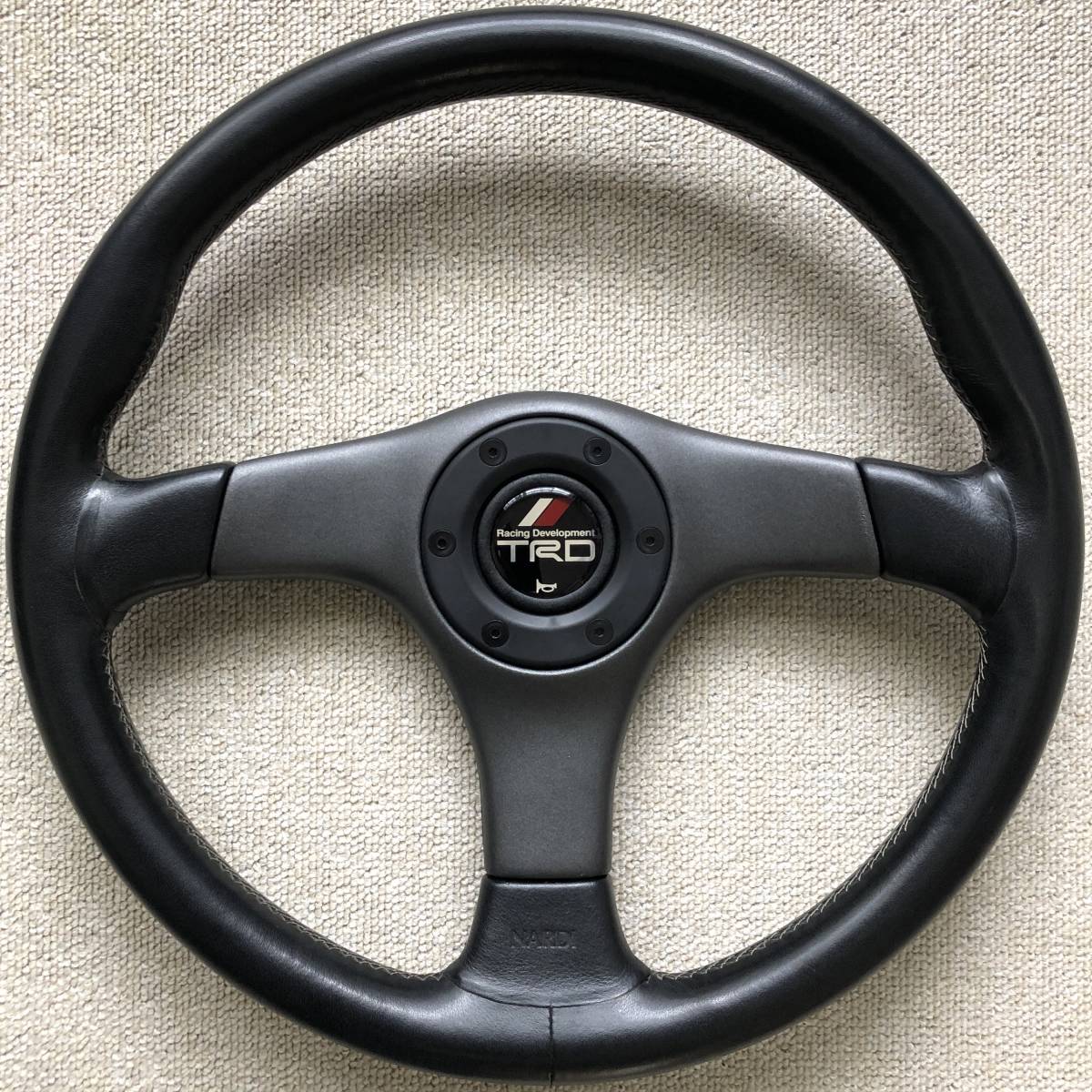 美品】NARDI ナルディ ガラ3 ステアリング 365mm TRD ホーンボタン