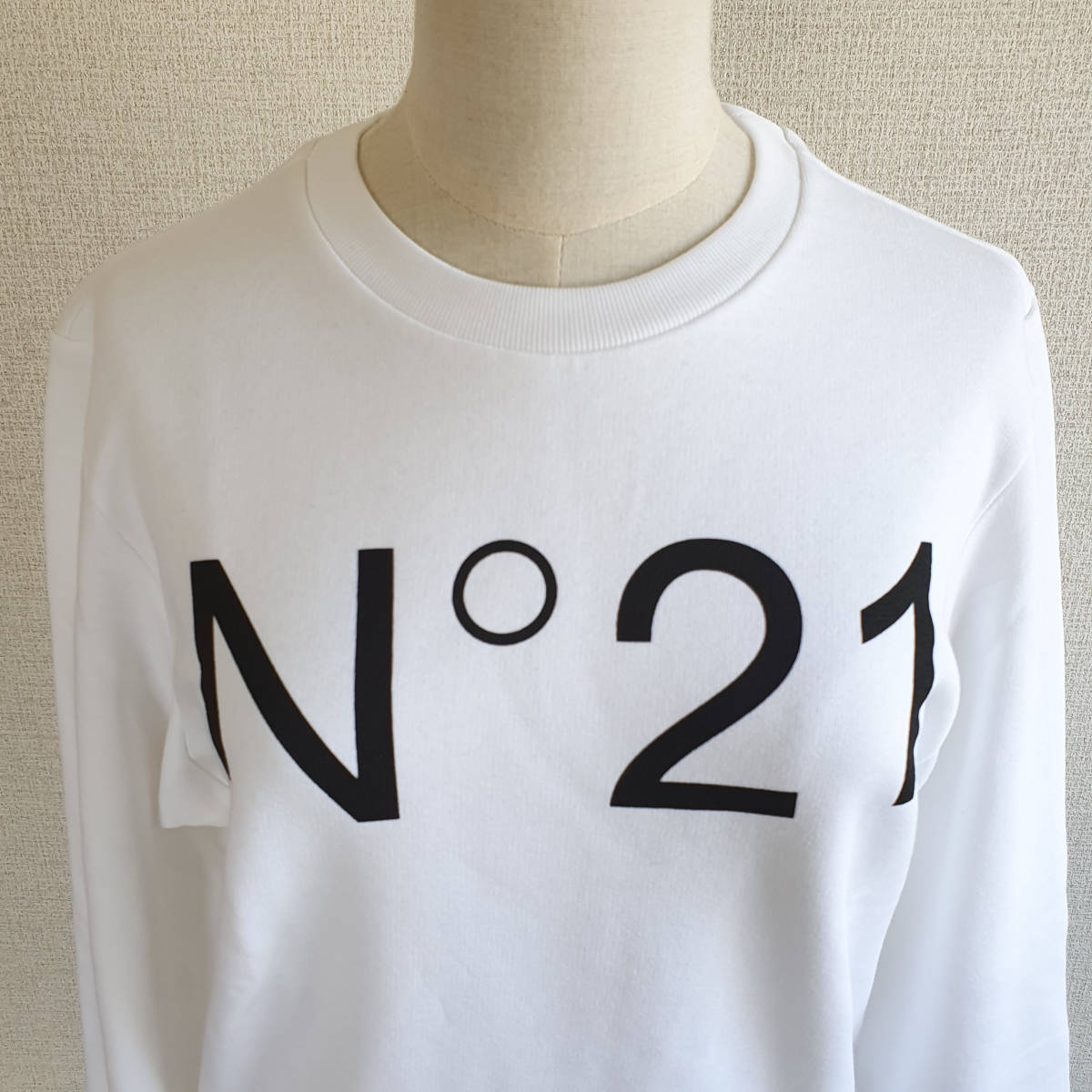 【新品・未使用】N°21 KIDS ロゴスウェットシャツ white　12Y　N21588N0154