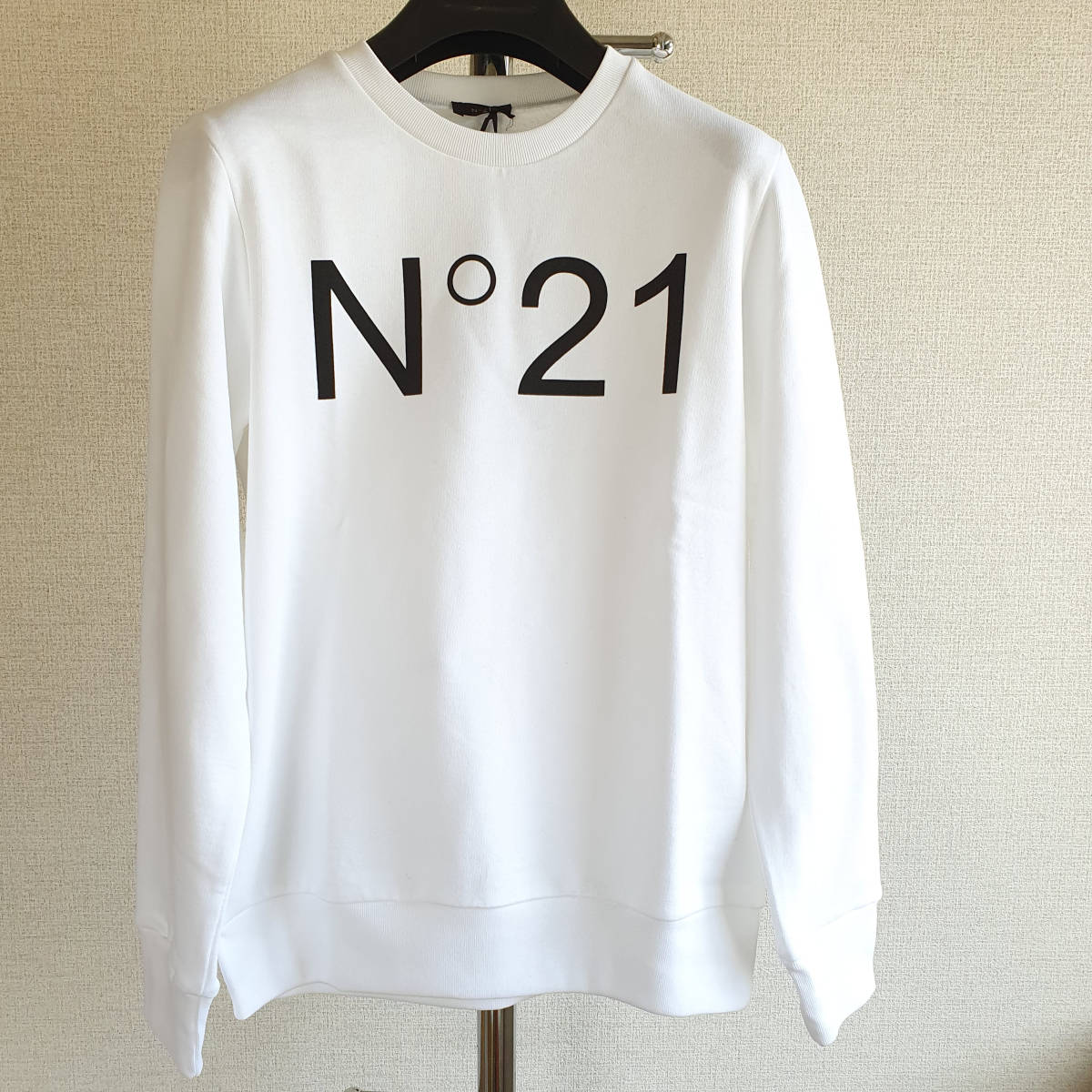 【新品・未使用】N°21 KIDS ロゴスウェットシャツ white　16Y　N21588N0154_画像3