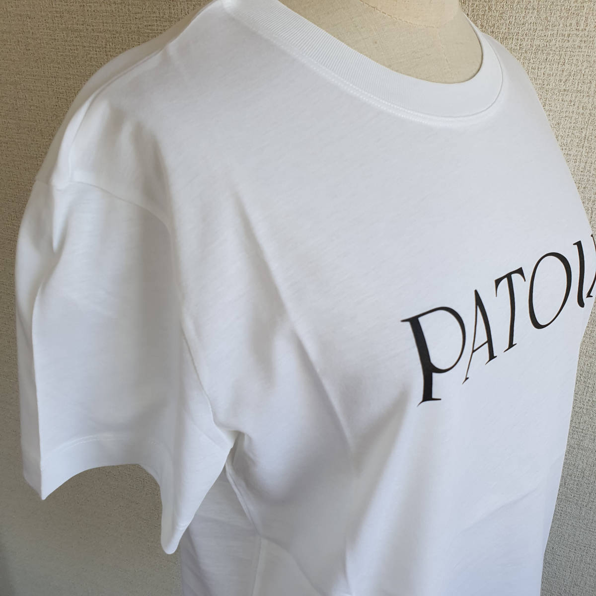 【新品・未使用】PATOU パトゥ ロゴ オーガニックコットンTシャツ　ホワイト　Lサイズ　JE0299999001W_画像3