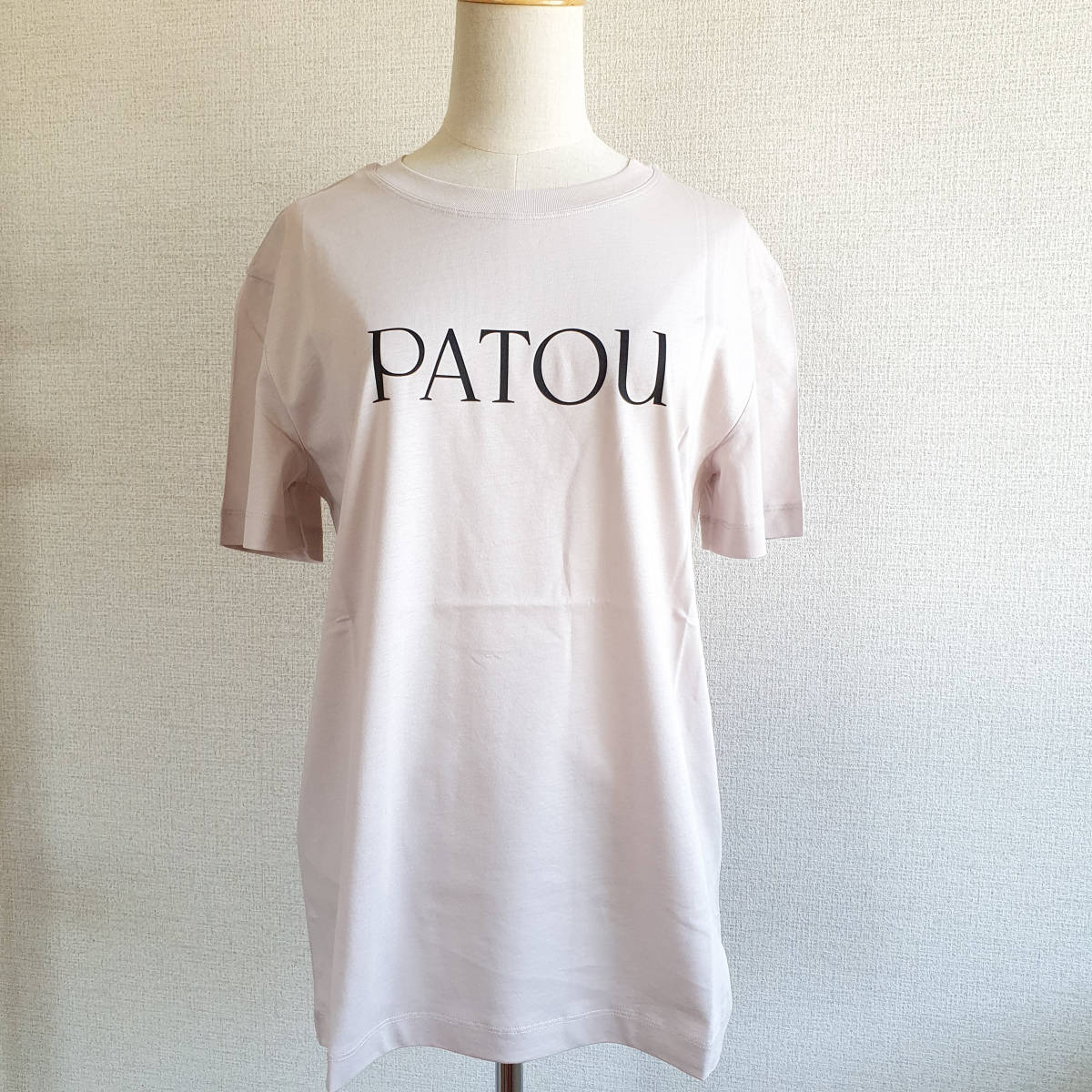 新品・未使用】PATOU パトゥ ロゴ オーガニックコットンTシャツ