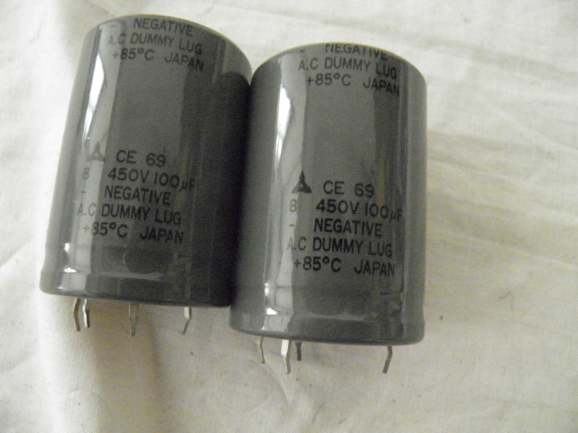 電解コンデンサ 450V １００μF 　２個　 他にもコンデンサーを出品しています。_画像1