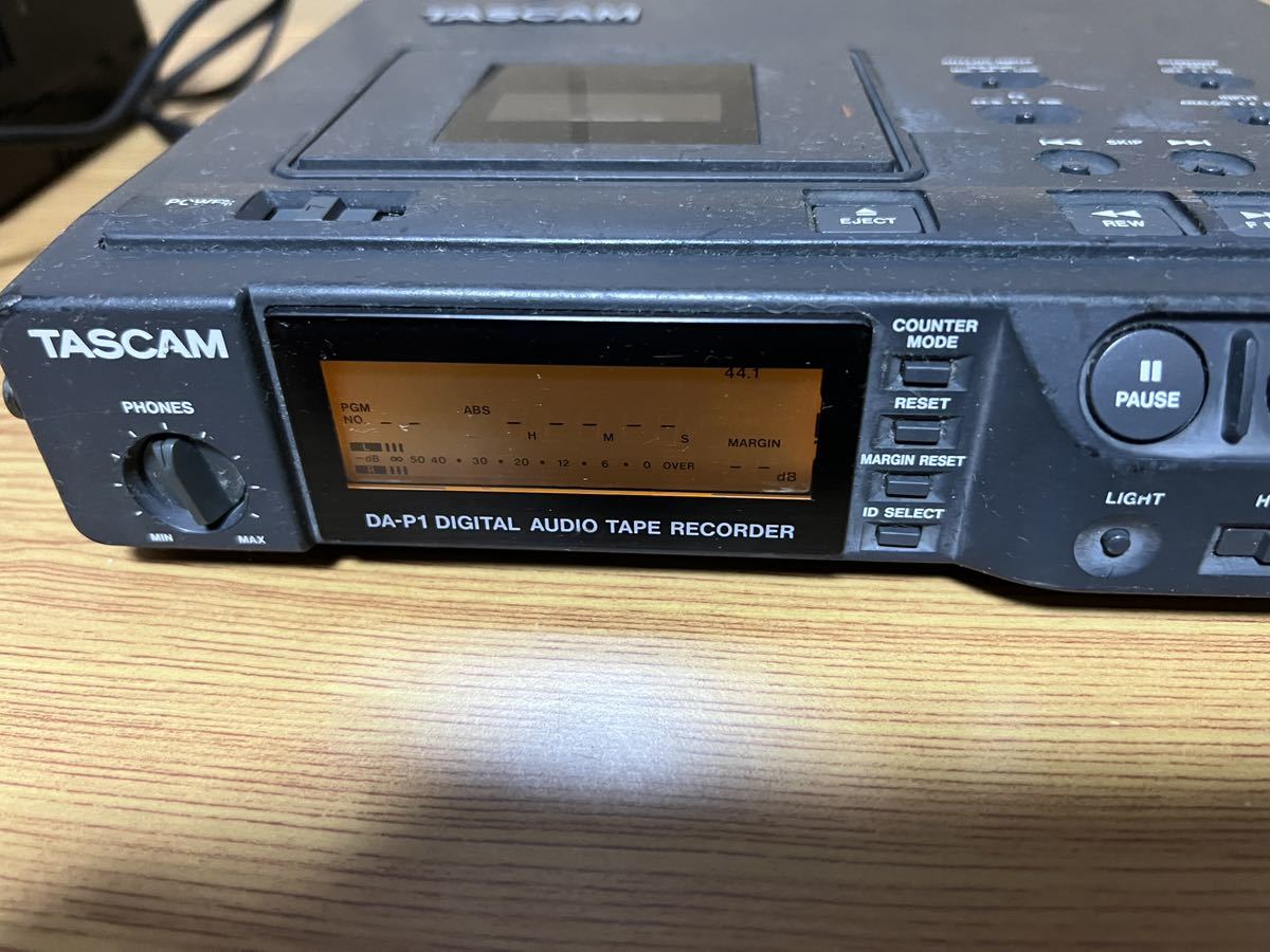 TASCAM ポータブルDAT DA-P1 TASCAM ポータブルDAT DA-P1