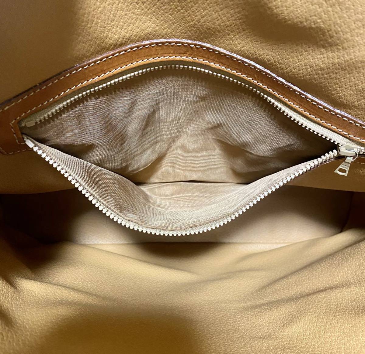 美品!CELINE セリーヌ マカダム ハンドバック A4サイズ収納可能 ブラウン 茶系