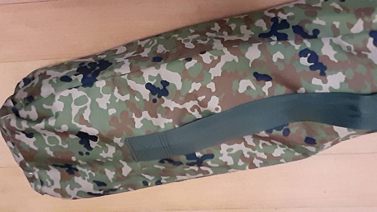 陸上自衛隊　駐屯地内　共済組合購入品　陸自　ＰＸ　自衛隊　準官給品 アルミGIベッド　 迷彩柄カモフラージュ　 野戦ベッド　GIコット