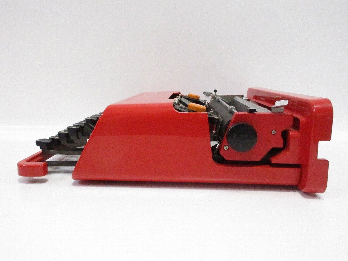 動作未確認 olivetti valentine タイプライター 赤バケツ オリベッティ バレンタイン 現状品 5-G070/1/100の画像3