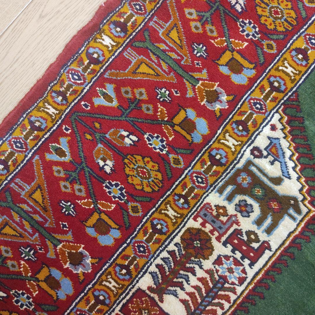 ペルシャ絨毯 No.2062 新品 155x120 手織り クルド・ グーチャン産
