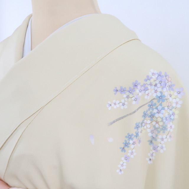 ゆめsaku2 専用出品 新品 花煌路 落款 桜 刺繍 仕付け糸付 作家 ゆめsaku2 専用出品 新品 花煌路 落款 桜 刺繍 仕付け糸付 作家