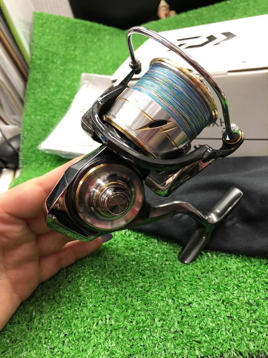 ○E8715 美品　DAIWA ダイワ ルビアス　LUVIAS LT4000-CXH スピニングリール○_画像3