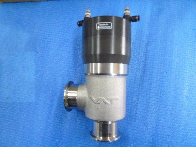 中古現状渡品 VAT エアー駆動 真空アングルバルブ 62032-KE18 中古現状渡品 VAT エアー駆動 真空アングルバルブ 62032-KE18