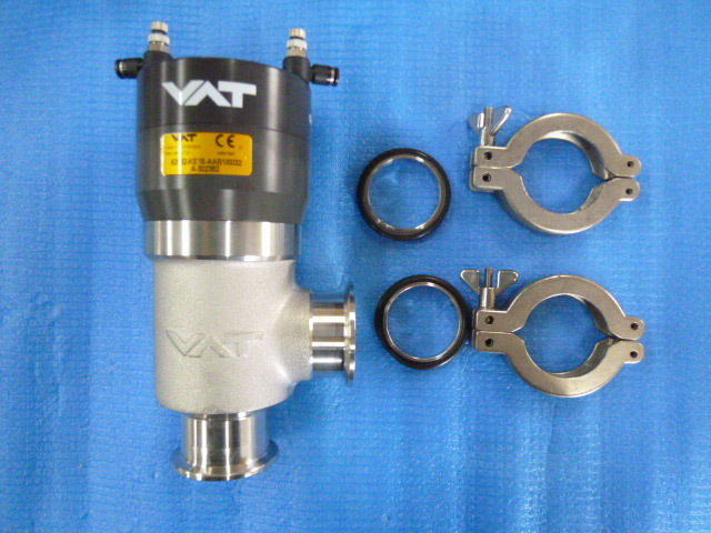 中古現状渡品 VAT エアー駆動 真空アングルバルブ 62032-KE18 中古現状渡品 VAT エアー駆動 真空アングルバルブ 62032-KE18
