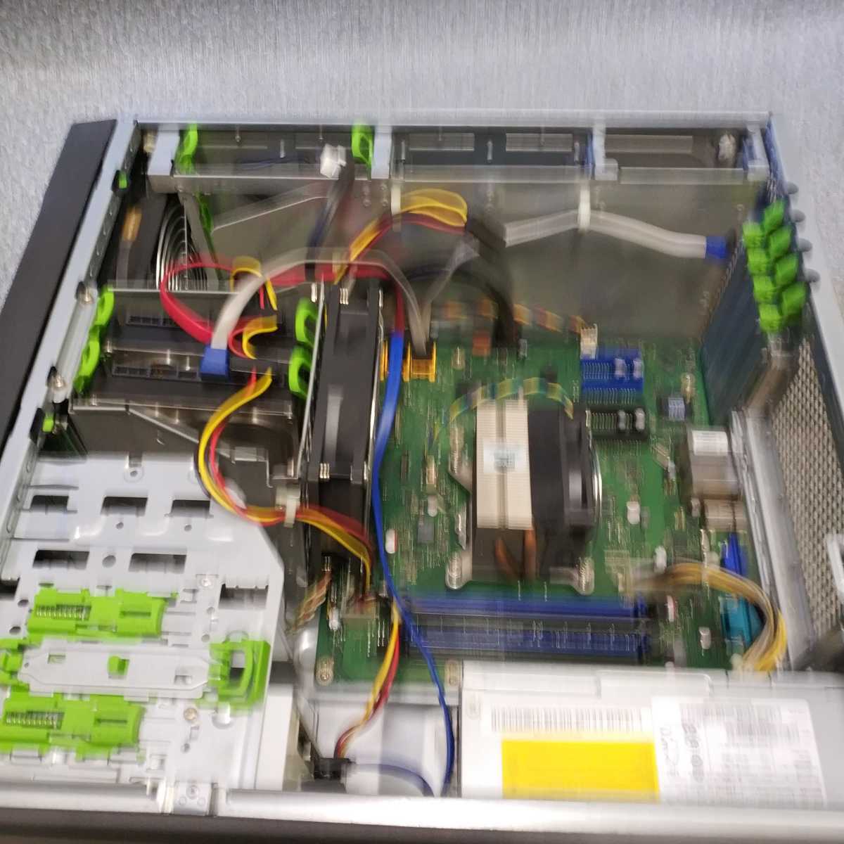 富士通 FUJITSU PRIMERGY TX100 S3 Intel Pentium G620 2.60GHz/メモリ4GB/HDD1TBx2/SATA3.5インチ/RAID1構成/Windows Server 2008 R2_画像8