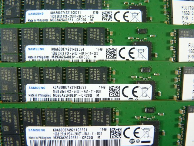 1NYH // 16GB 16枚セット計256GB DDR4 19200 PC4-2400T-RA1 Registered RDIMM 2Rx4 M393A2G40EB1-CRC0Q //Fujitsu PRIMERGY RX2530 M2 取外の画像4