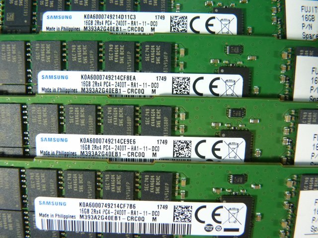 1NYH // 16GB 16枚セット計256GB DDR4 19200 PC4-2400T-RA1 Registered RDIMM 2Rx4 M393A2G40EB1-CRC0Q //Fujitsu PRIMERGY RX2530 M2 取外の画像2