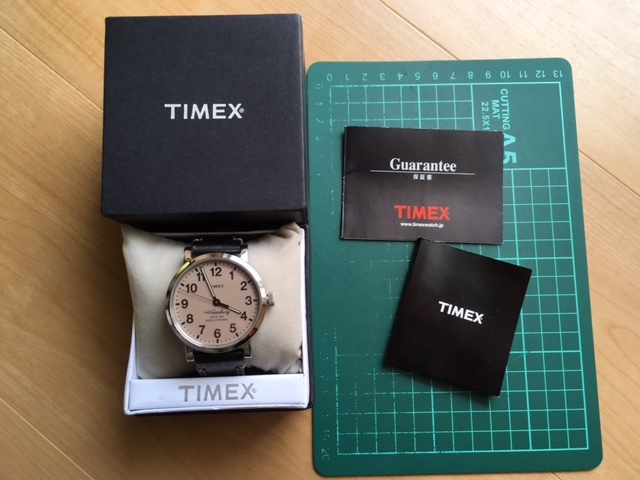 美品 箱付属品有 TIMEX タイメックス Waterbury INDIGLO カーキ アイボリー系 純正ベルト クオーツ メンズ 腕時計