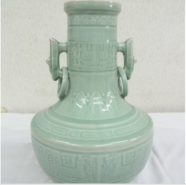 青磁 双耳 獣文様 花瓶 花器 花入 置物 飾物 | normanhubbard.com